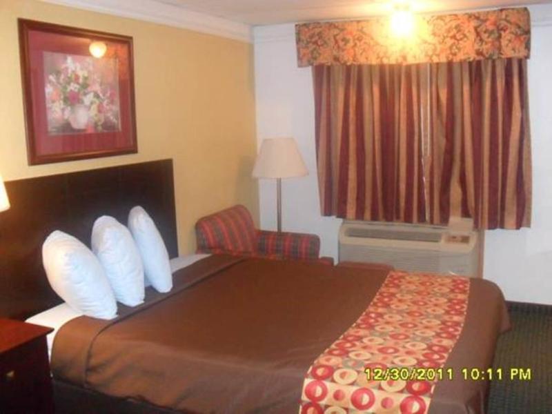 Days Inn By Wyndham Ґейнсвілл Екстер'єр фото